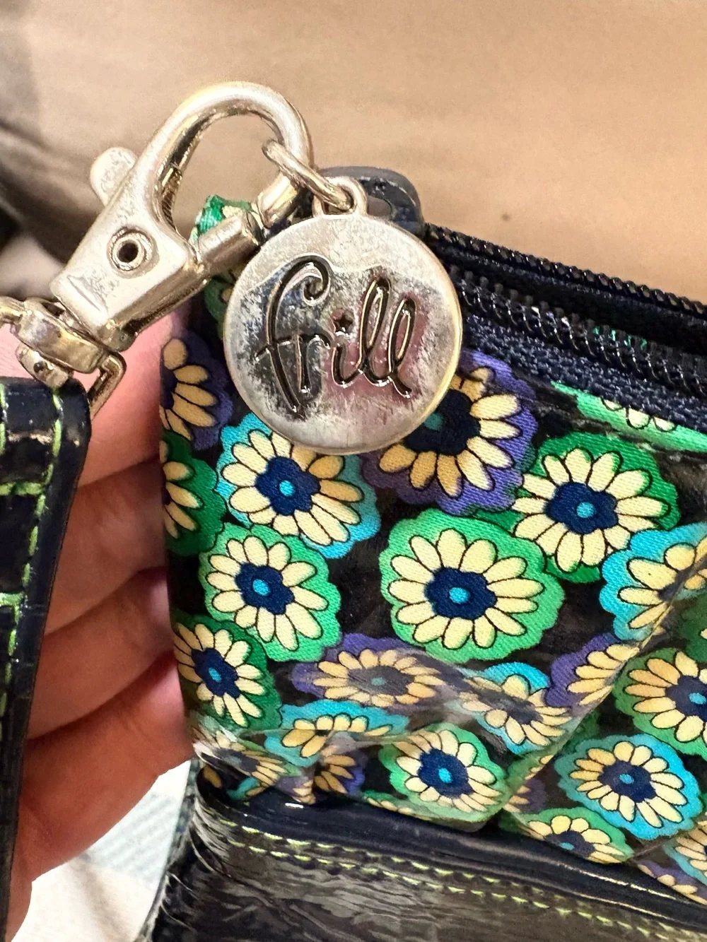 Vintage Vera Bradley crossbody vinyl bow shape, double pocket